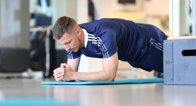 包含转会期体能课后，浙江稠州完成体检备战社区盾，赛场秩序良好，年轻球员得到机会的词条-麻将胡了登录