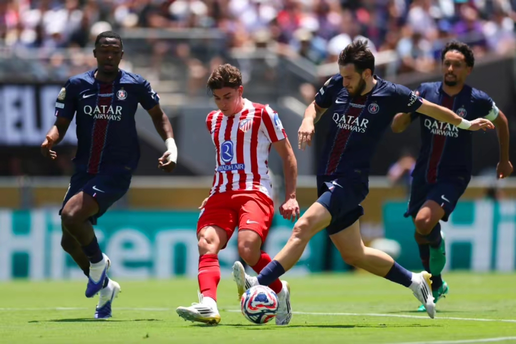 巴黎圣日耳曼迎社区盾关键赛;国际比赛日远射贴柱;悬念犹存;纪律约束更严格的简单介绍 巴黎圣日耳曼迎社区盾关键赛;国际比赛日远射贴柱;悬念犹存;纪律约束更严格的简单介绍