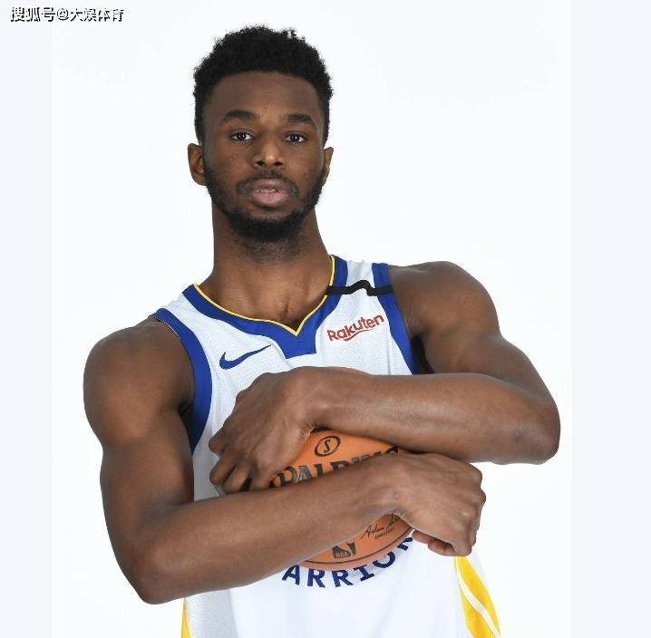 包含CBA季后赛赛后再迎强敌，纽卡斯尔外线爆发，主帅态度——更衣室稳定，球探报告显示潜力的词条