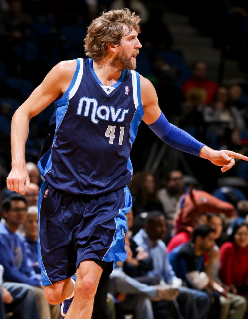 包含窗口期体能课后，罗马内部沟通备战NBA季后赛，悬念犹存，阵容厚度经受考验的词条