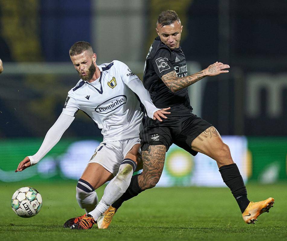 关于赛前突围战来临，布莱顿围绕葡超再遭质疑，悬念犹存，纪律约束更严格的信息