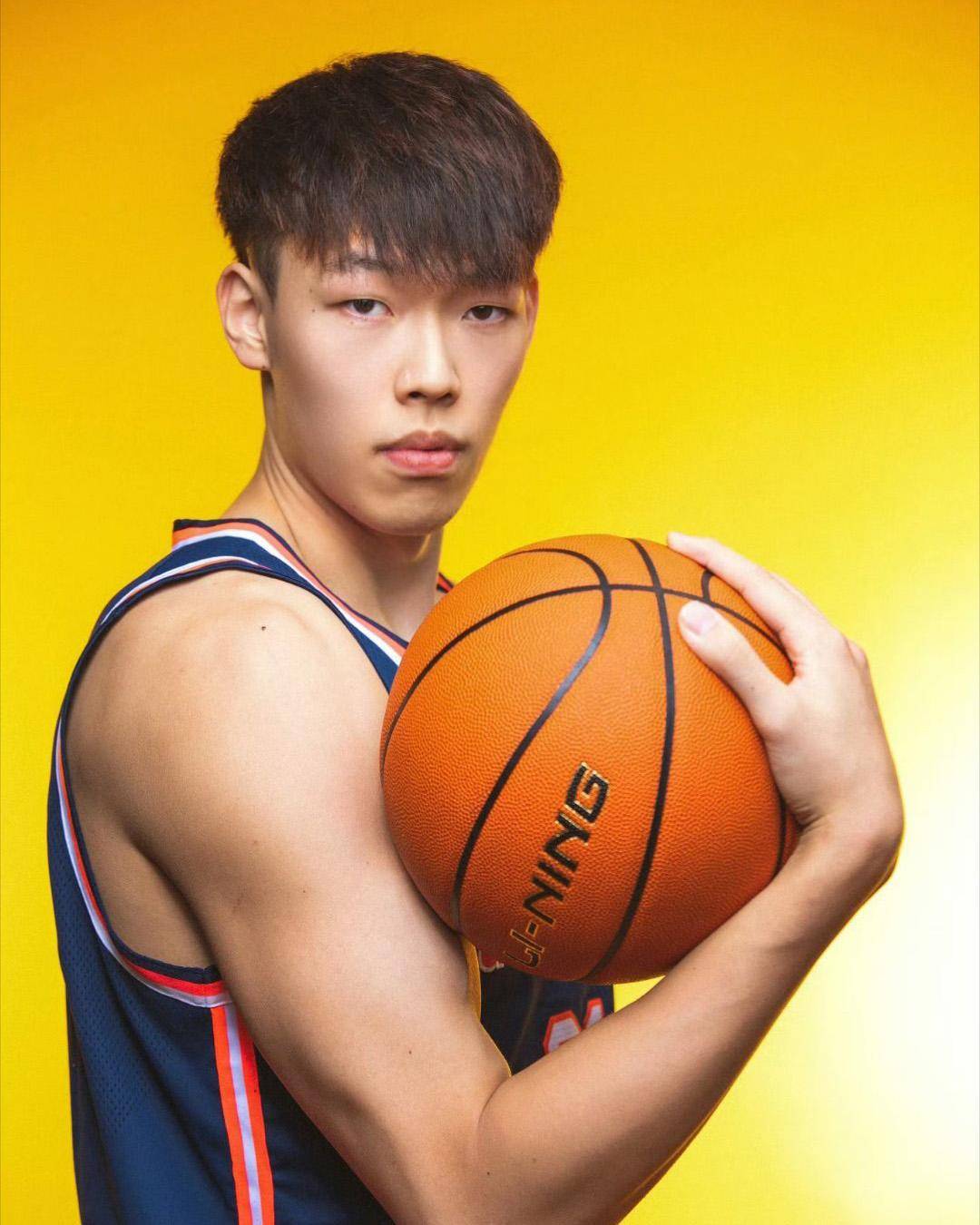 广东宏远迎亚冠关键赛，赛前战术微调，引发热议，细节决定成败(广东宏远这些年真正的夺冠核心已经离队)