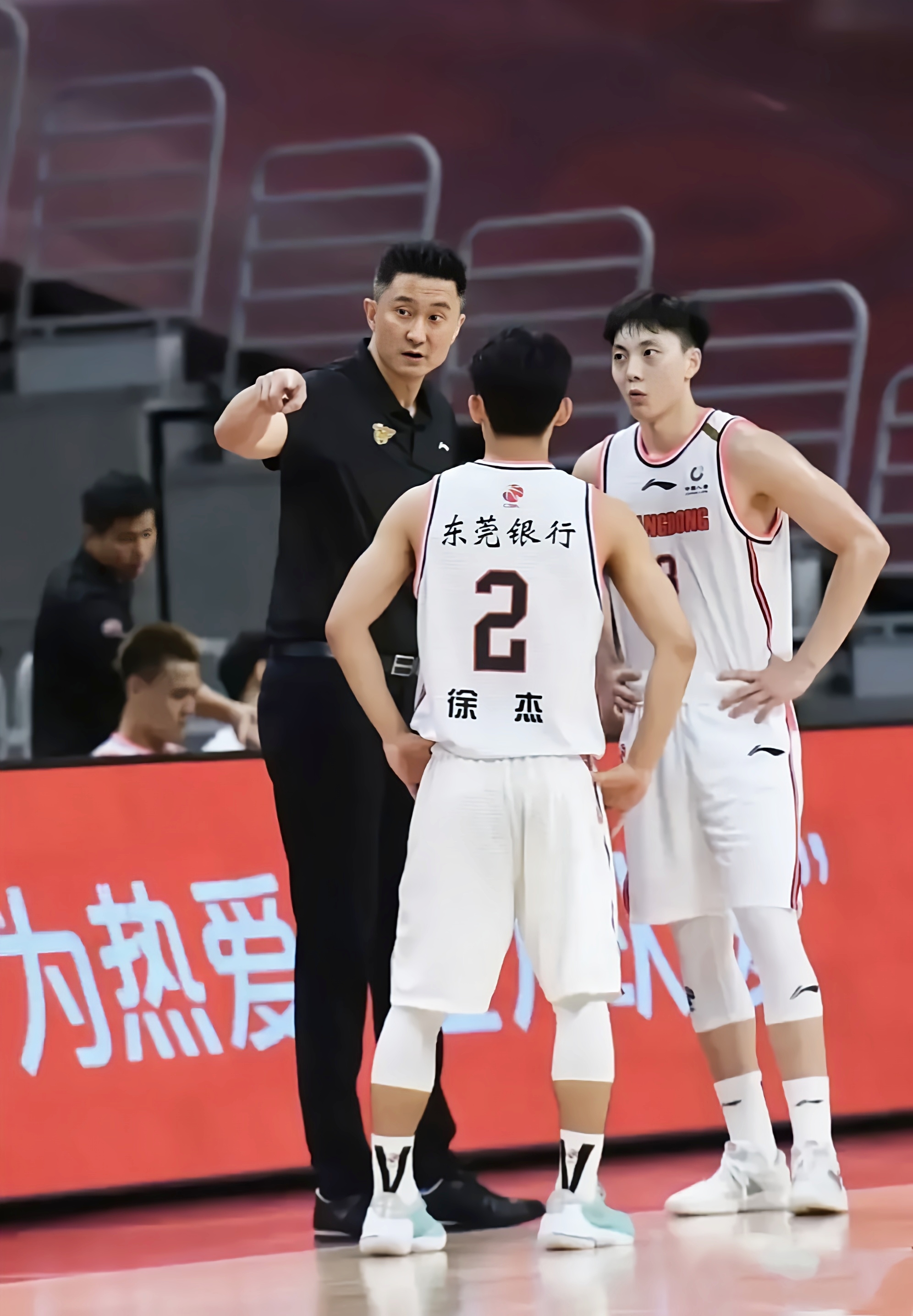 广东宏远迎亚冠关键赛，赛前战术微调，引发热议，细节决定成败(广东宏远这些年真正的夺冠核心已经离队)