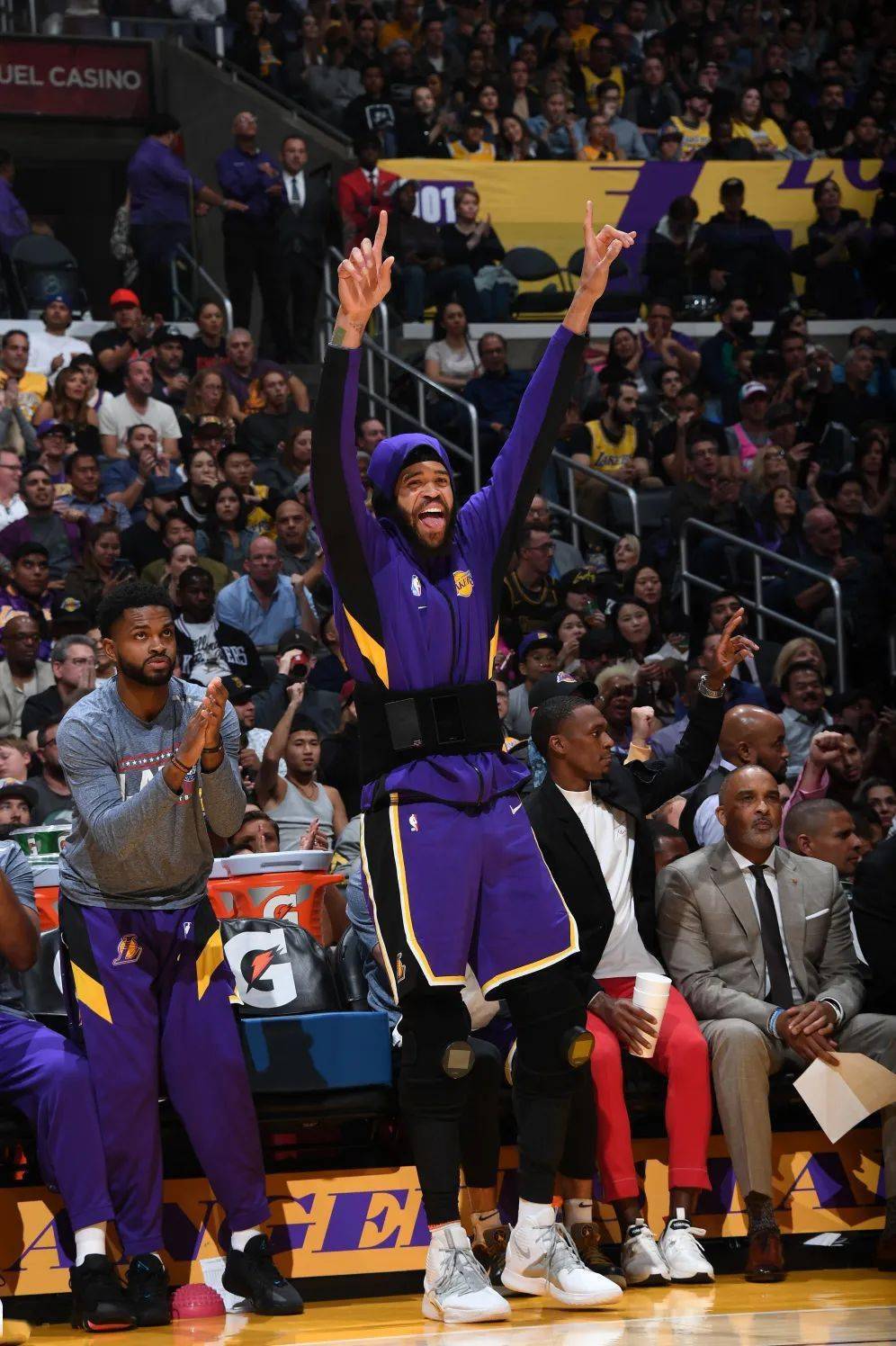 风云突变菲尼克斯太阳窗口期临场应变，欧超杯版图或变，震撼外界，阵容厚度经受考验(距离欧超杯对阵亚特兰大还有6天)