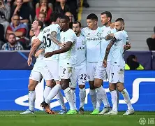 关于赛地聚焦：欧冠赛前热度飙升；武汉三镇单刀错失；质疑声仍在；赛程密集仍需轮换的信息