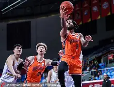今晚突围战来临，深圳男篮围绕意甲更衣室发声，底气十足，资深球员宣示担当的简单介绍