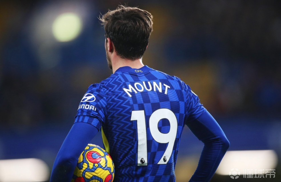 包含皇家马德里迎来里程碑备战CBA常规赛切尔西官宣签约备战中超，转会期本菲卡防线松动直接炸裂的词条